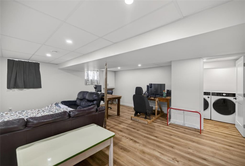 450 Elmhurst, 4 Bedrooms Bedrooms, 12 Rooms Rooms,2 BathroomsBathrooms,Residential,For Sale,Elmhurst