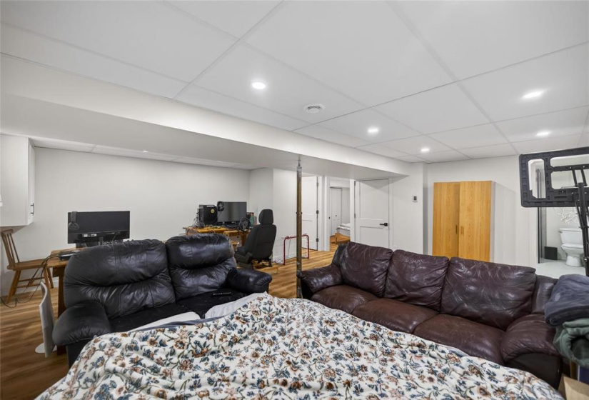 450 Elmhurst, 4 Bedrooms Bedrooms, 12 Rooms Rooms,2 BathroomsBathrooms,Residential,For Sale,Elmhurst