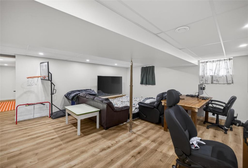 450 Elmhurst, 4 Bedrooms Bedrooms, 12 Rooms Rooms,2 BathroomsBathrooms,Residential,For Sale,Elmhurst