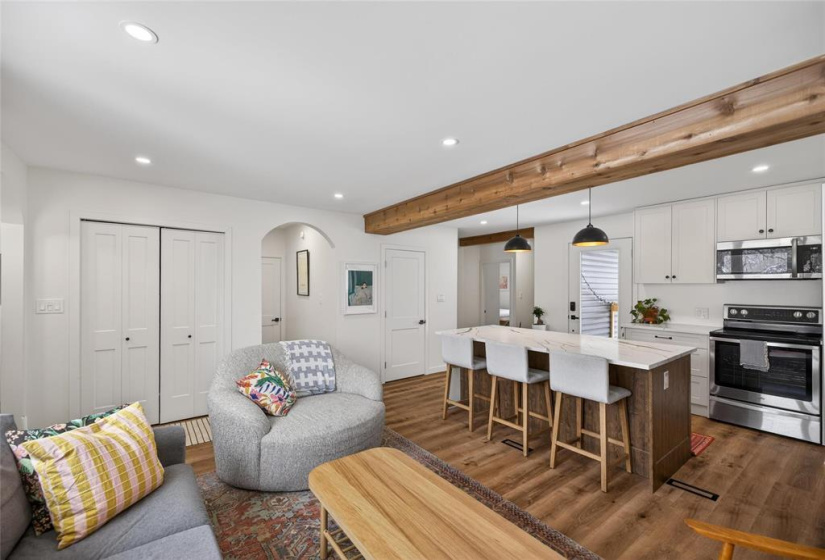 450 Elmhurst, 4 Bedrooms Bedrooms, 12 Rooms Rooms,2 BathroomsBathrooms,Residential,For Sale,Elmhurst