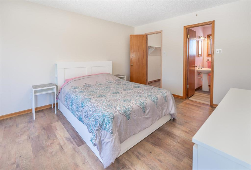 Plenty of room for bedroom furniture