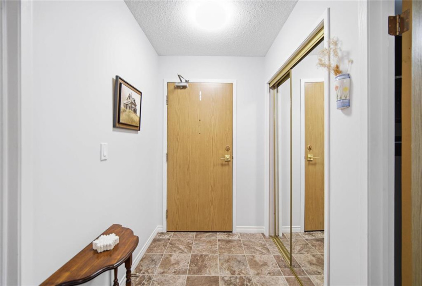 681 St Anne's, 2 Bedrooms Bedrooms, 7 Rooms Rooms,1 BathroomBathrooms,Condominium,For Sale,St Anne's