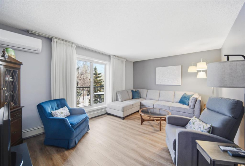 681 St Anne's, 2 Bedrooms Bedrooms, 7 Rooms Rooms,1 BathroomBathrooms,Condominium,For Sale,St Anne's