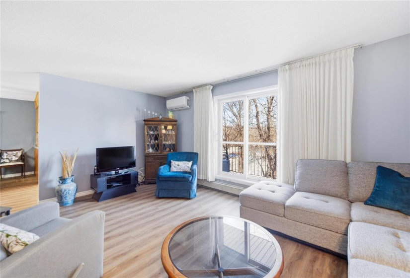 681 St Anne's, 2 Bedrooms Bedrooms, 7 Rooms Rooms,1 BathroomBathrooms,Condominium,For Sale,St Anne's