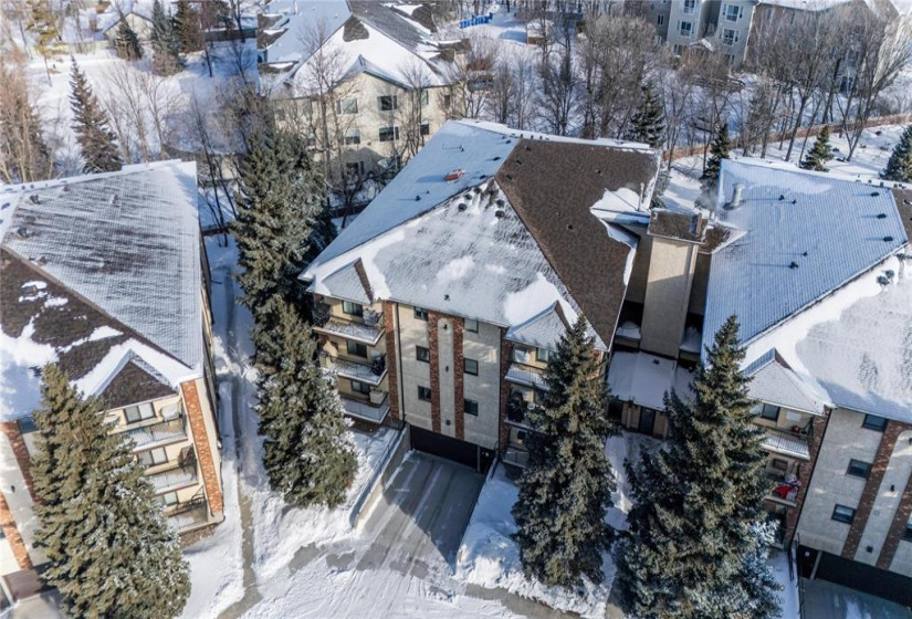 681 St Anne's, 2 Bedrooms Bedrooms, 7 Rooms Rooms,1 BathroomBathrooms,Condominium,For Sale,St Anne's