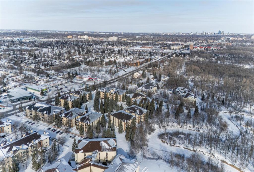 681 St Anne's, 2 Bedrooms Bedrooms, 7 Rooms Rooms,1 BathroomBathrooms,Condominium,For Sale,St Anne's