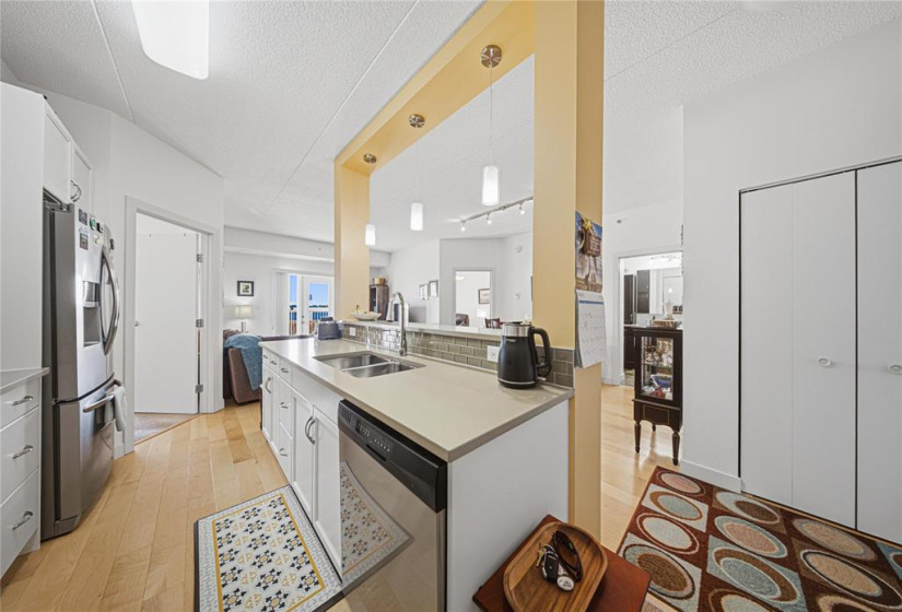 110 Creek Bend, 2 Bedrooms Bedrooms, 8 Rooms Rooms,2 BathroomsBathrooms,Condominium,For Sale,Creek Bend