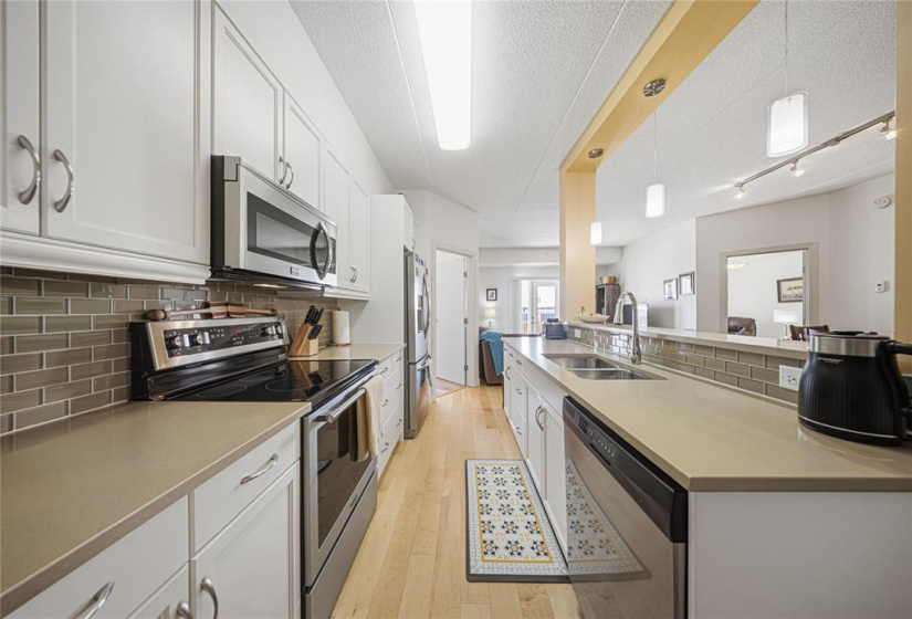 110 Creek Bend, 2 Bedrooms Bedrooms, 8 Rooms Rooms,2 BathroomsBathrooms,Condominium,For Sale,Creek Bend