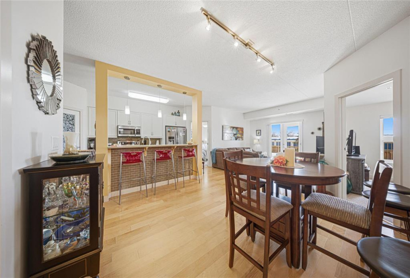 110 Creek Bend, 2 Bedrooms Bedrooms, 8 Rooms Rooms,2 BathroomsBathrooms,Condominium,For Sale,Creek Bend