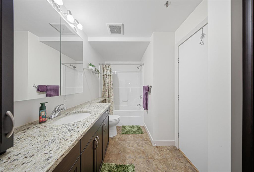 110 Creek Bend, 2 Bedrooms Bedrooms, 8 Rooms Rooms,2 BathroomsBathrooms,Condominium,For Sale,Creek Bend