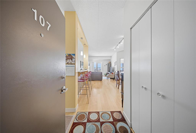 110 Creek Bend, 2 Bedrooms Bedrooms, 8 Rooms Rooms,2 BathroomsBathrooms,Condominium,For Sale,Creek Bend