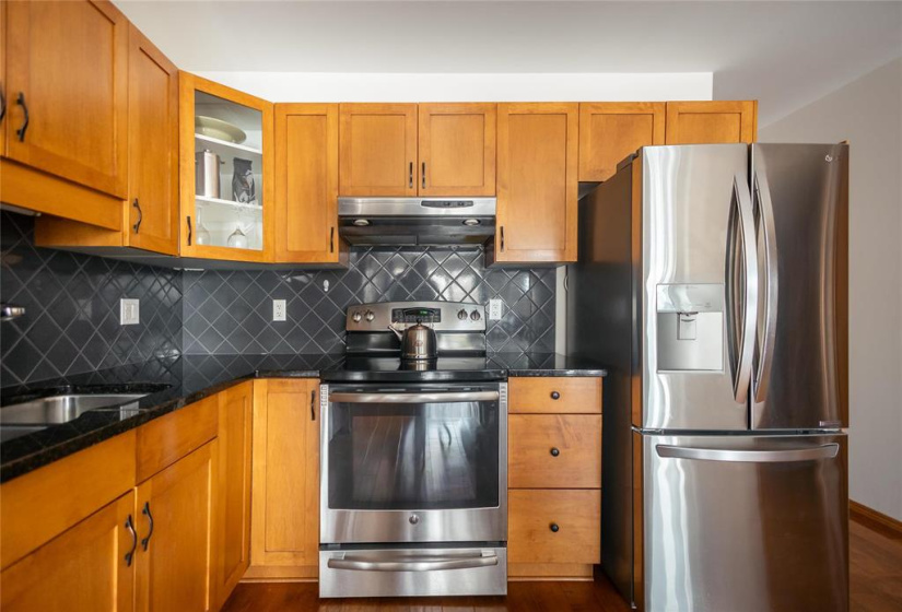 247 Collegiate, 4 Bedrooms Bedrooms, 9 Rooms Rooms,2 BathroomsBathrooms,Residential,For Sale,Collegiate