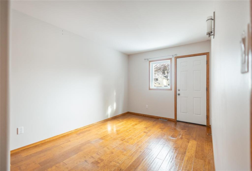 247 Collegiate, 4 Bedrooms Bedrooms, 9 Rooms Rooms,2 BathroomsBathrooms,Residential,For Sale,Collegiate