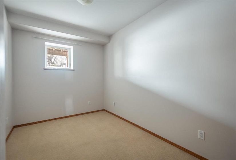 247 Collegiate, 4 Bedrooms Bedrooms, 9 Rooms Rooms,2 BathroomsBathrooms,Residential,For Sale,Collegiate