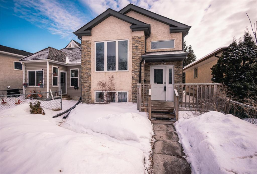 247 Collegiate, 4 Bedrooms Bedrooms, 9 Rooms Rooms,2 BathroomsBathrooms,Residential,For Sale,Collegiate