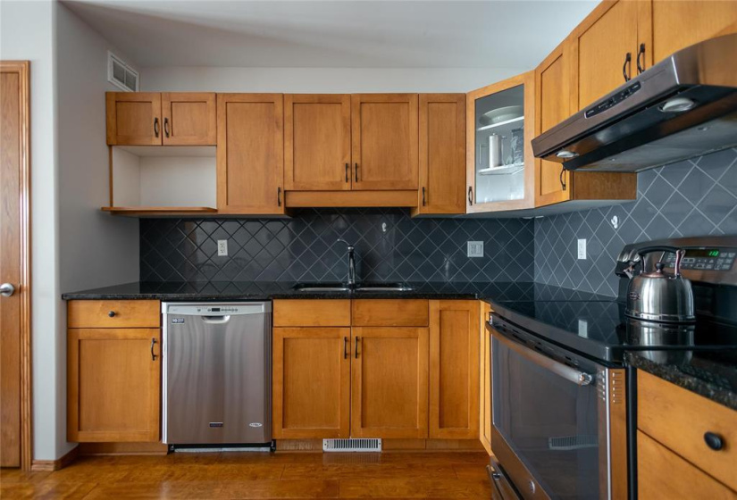 247 Collegiate, 4 Bedrooms Bedrooms, 9 Rooms Rooms,2 BathroomsBathrooms,Residential,For Sale,Collegiate