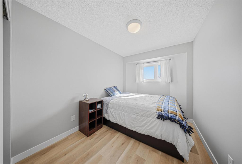 26 Alex Taylor, 3 Bedrooms Bedrooms, 10 Rooms Rooms,1 BathroomBathrooms,Residential,For Sale,Alex Taylor