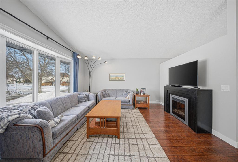 26 Alex Taylor, 3 Bedrooms Bedrooms, 10 Rooms Rooms,1 BathroomBathrooms,Residential,For Sale,Alex Taylor