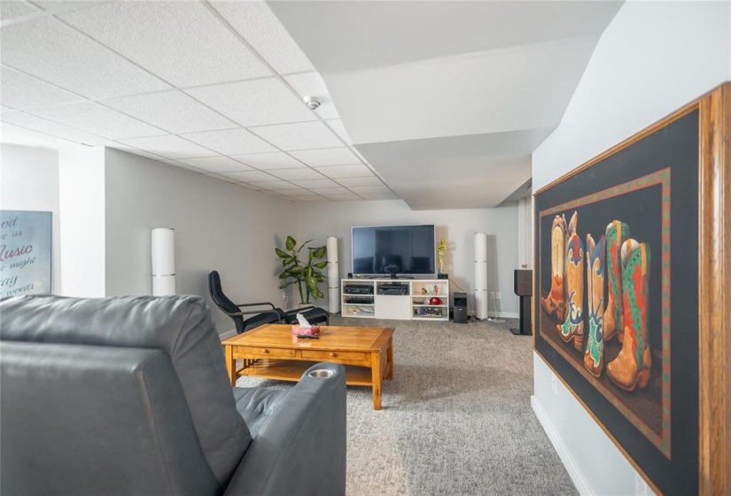 90 High Ridge, 4 Bedrooms Bedrooms, 14 Rooms Rooms,3 BathroomsBathrooms,Residential,For Sale,High Ridge