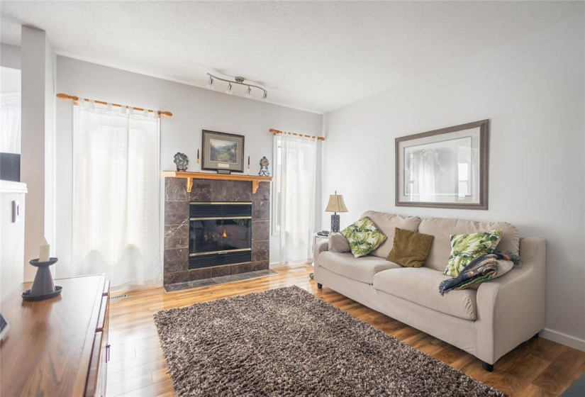 90 High Ridge, 4 Bedrooms Bedrooms, 14 Rooms Rooms,3 BathroomsBathrooms,Residential,For Sale,High Ridge