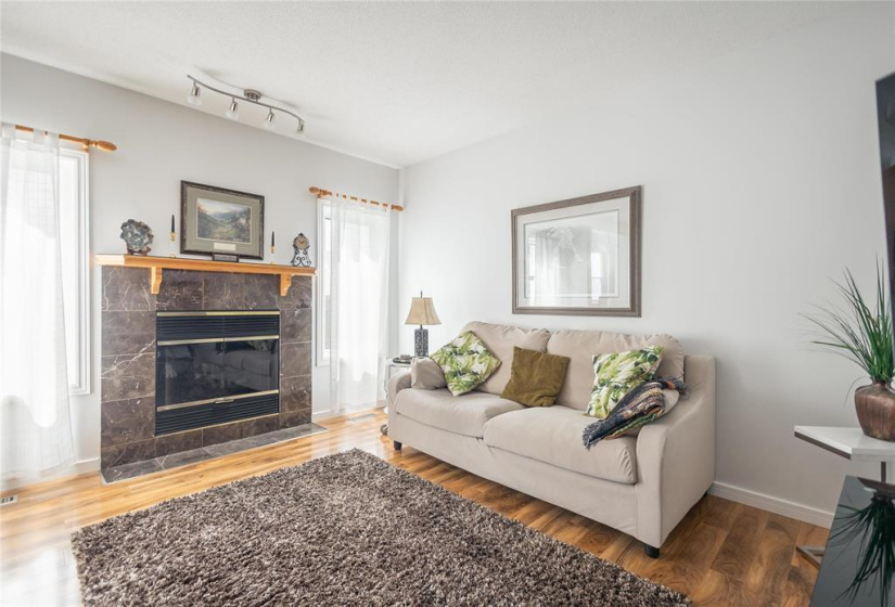 90 High Ridge, 4 Bedrooms Bedrooms, 14 Rooms Rooms,3 BathroomsBathrooms,Residential,For Sale,High Ridge