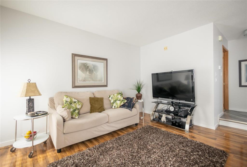 90 High Ridge, 4 Bedrooms Bedrooms, 14 Rooms Rooms,3 BathroomsBathrooms,Residential,For Sale,High Ridge