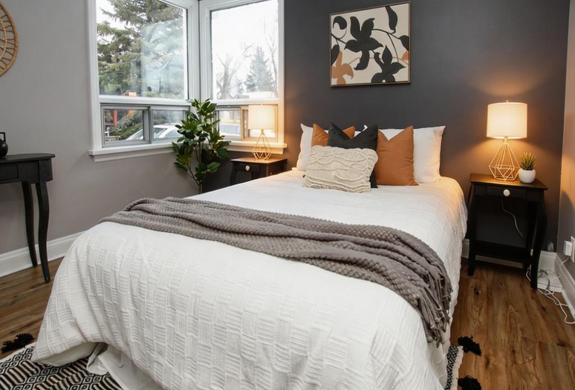 207 Portland, 4 Bedrooms Bedrooms, 8 Rooms Rooms,1 BathroomBathrooms,Residential,For Sale,Portland