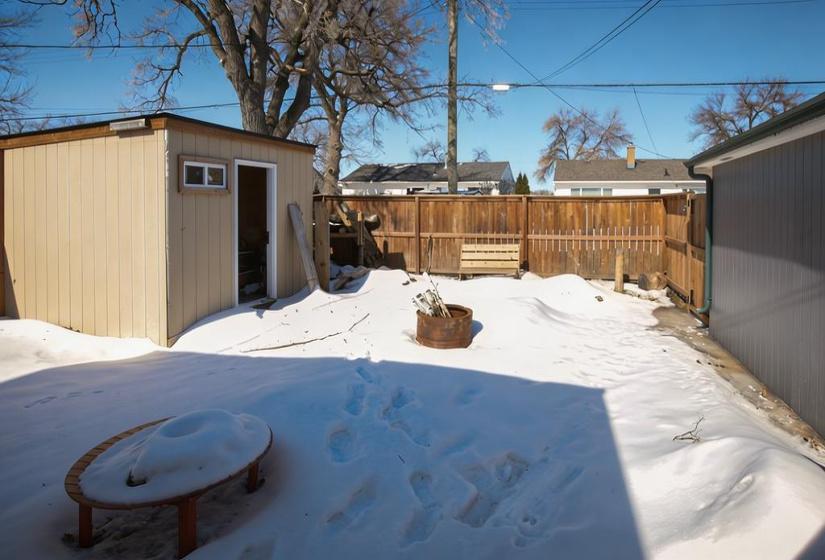 207 Portland, 4 Bedrooms Bedrooms, 8 Rooms Rooms,1 BathroomBathrooms,Residential,For Sale,Portland