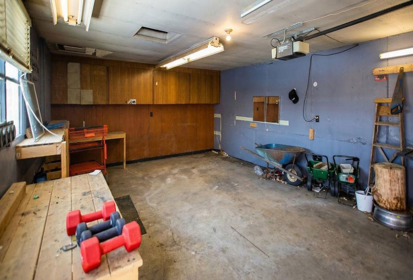 207 Portland, 4 Bedrooms Bedrooms, 8 Rooms Rooms,1 BathroomBathrooms,Residential,For Sale,Portland