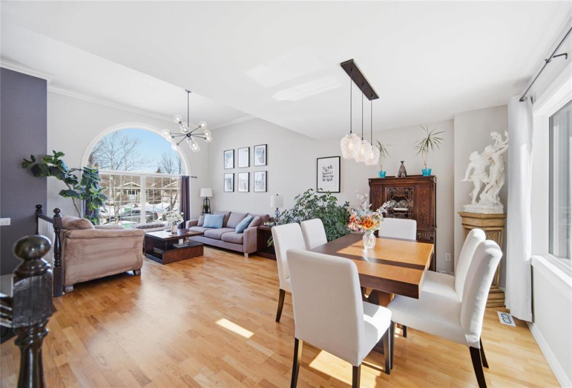 7 Saxon, 4 Bedrooms Bedrooms, 15 Rooms Rooms,3 BathroomsBathrooms,Residential,For Sale,Saxon