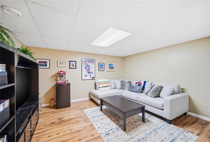 7 Saxon, 4 Bedrooms Bedrooms, 15 Rooms Rooms,3 BathroomsBathrooms,Residential,For Sale,Saxon