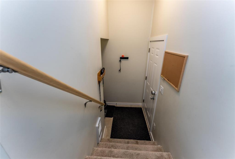 1355 Lee, 2 Bedrooms Bedrooms, 6 Rooms Rooms,2 BathroomsBathrooms,Condominium,For Sale,Lee