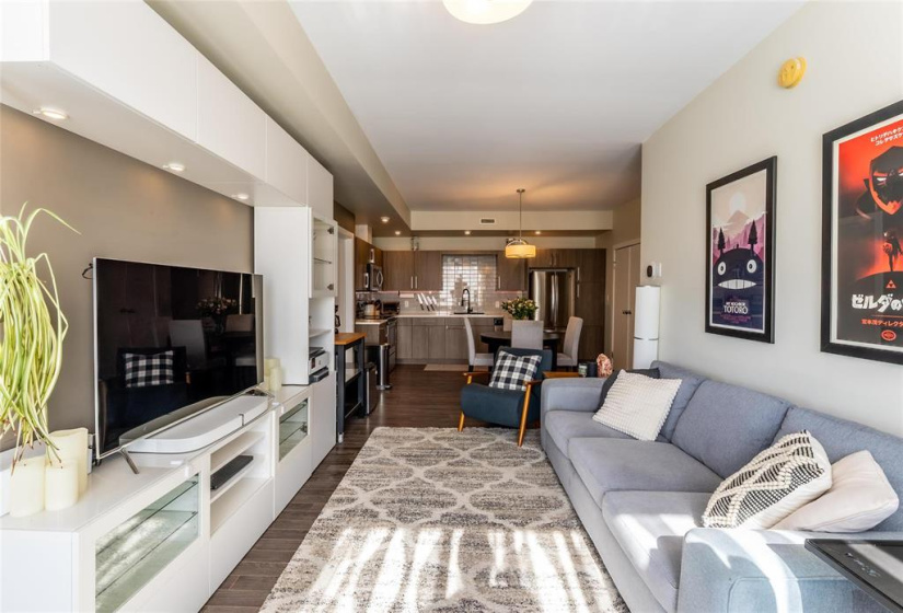 1355 Lee, 2 Bedrooms Bedrooms, 6 Rooms Rooms,2 BathroomsBathrooms,Condominium,For Sale,Lee