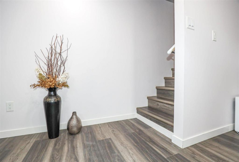 75 Fermor, 4 Bedrooms Bedrooms, 13 Rooms Rooms,3 BathroomsBathrooms,Residential,For Sale,Fermor