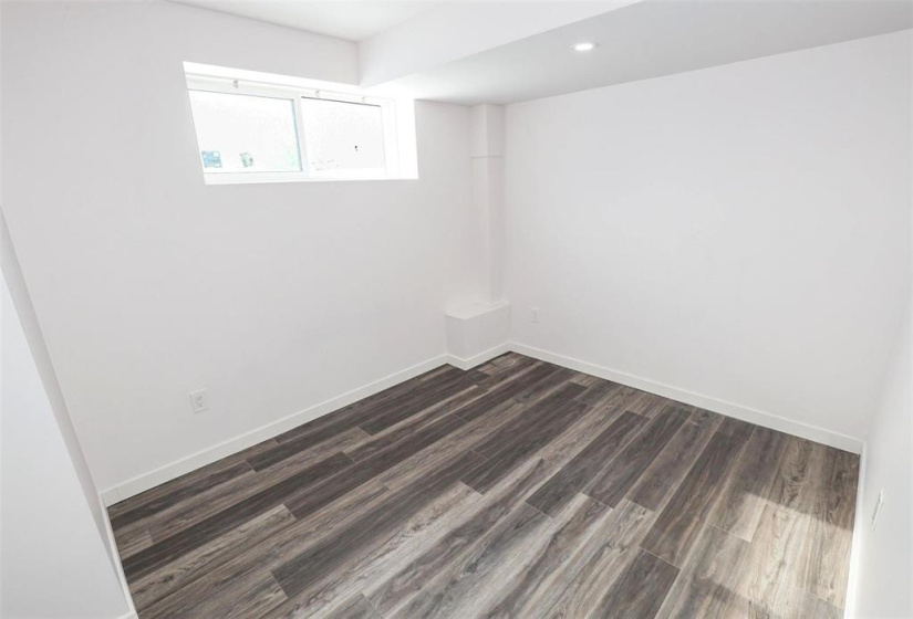 75 Fermor, 4 Bedrooms Bedrooms, 13 Rooms Rooms,3 BathroomsBathrooms,Residential,For Sale,Fermor