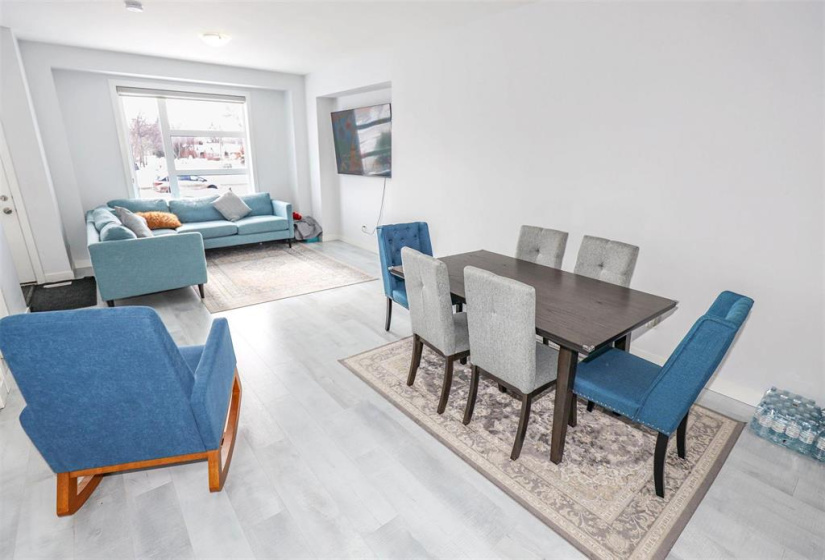 75 Fermor, 4 Bedrooms Bedrooms, 13 Rooms Rooms,3 BathroomsBathrooms,Residential,For Sale,Fermor