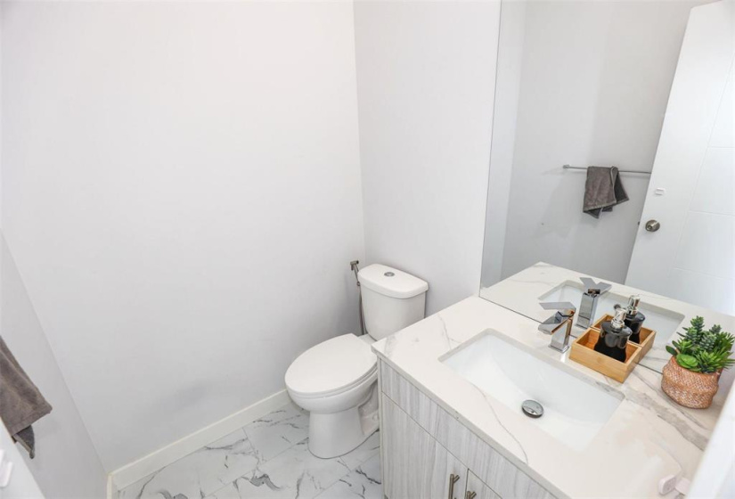 75 Fermor, 4 Bedrooms Bedrooms, 13 Rooms Rooms,3 BathroomsBathrooms,Residential,For Sale,Fermor