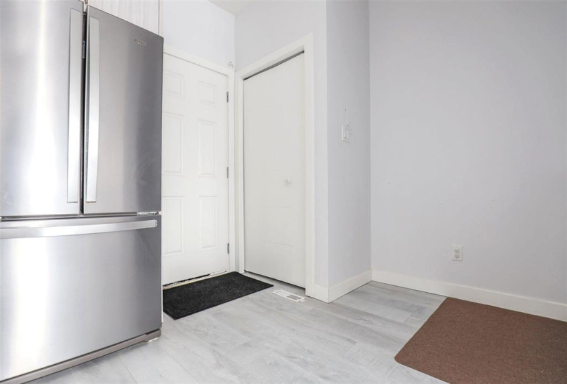 75 Fermor, 4 Bedrooms Bedrooms, 13 Rooms Rooms,3 BathroomsBathrooms,Residential,For Sale,Fermor