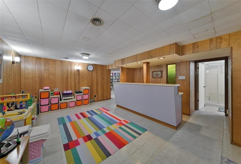 696 Patricia, 4 Bedrooms Bedrooms, 10 Rooms Rooms,2 BathroomsBathrooms,Residential,For Sale,Patricia