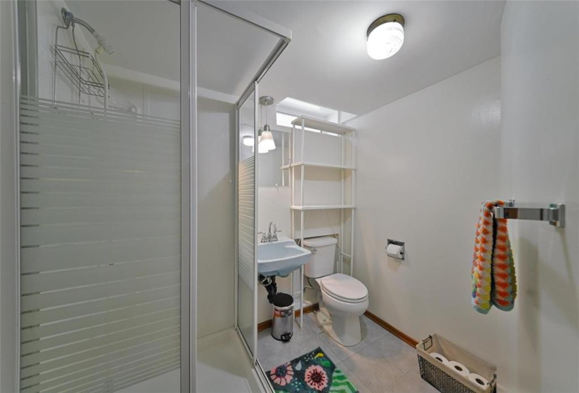 696 Patricia, 4 Bedrooms Bedrooms, 10 Rooms Rooms,2 BathroomsBathrooms,Residential,For Sale,Patricia