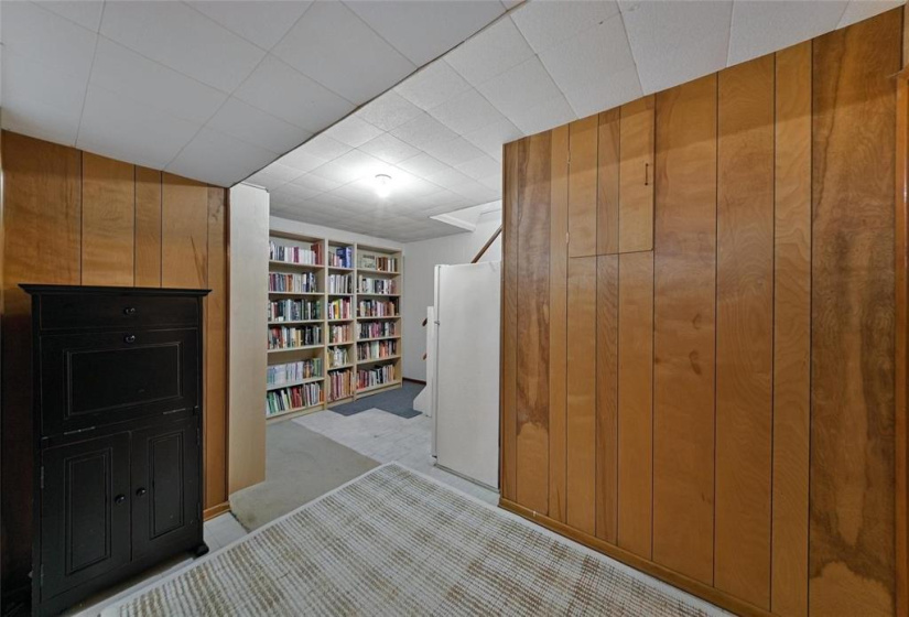 696 Patricia, 4 Bedrooms Bedrooms, 10 Rooms Rooms,2 BathroomsBathrooms,Residential,For Sale,Patricia