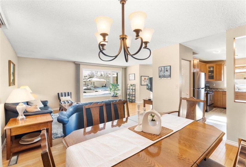 74 Kennington, 4 Bedrooms Bedrooms, 11 Rooms Rooms,2 BathroomsBathrooms,Residential,For Sale,Kennington