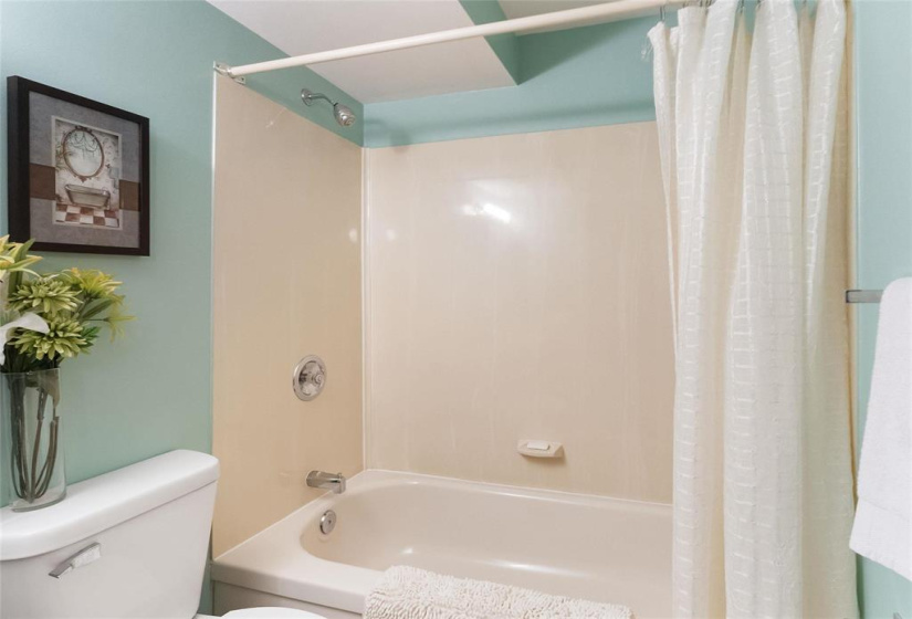 74 Kennington, 4 Bedrooms Bedrooms, 11 Rooms Rooms,2 BathroomsBathrooms,Residential,For Sale,Kennington