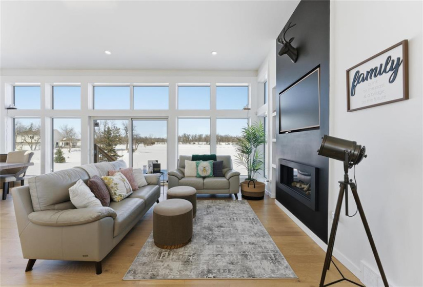 515 Hall, 3 Bedrooms Bedrooms, 9 Rooms Rooms,2 BathroomsBathrooms,Residential,For Sale,Hall