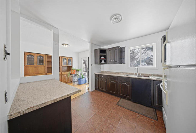 20 Maplehurst, 3 Bedrooms Bedrooms, 11 Rooms Rooms,1 BathroomBathrooms,Residential,For Sale,Maplehurst