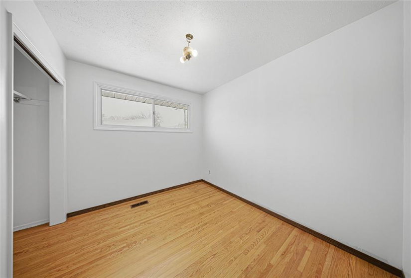 20 Maplehurst, 3 Bedrooms Bedrooms, 11 Rooms Rooms,1 BathroomBathrooms,Residential,For Sale,Maplehurst