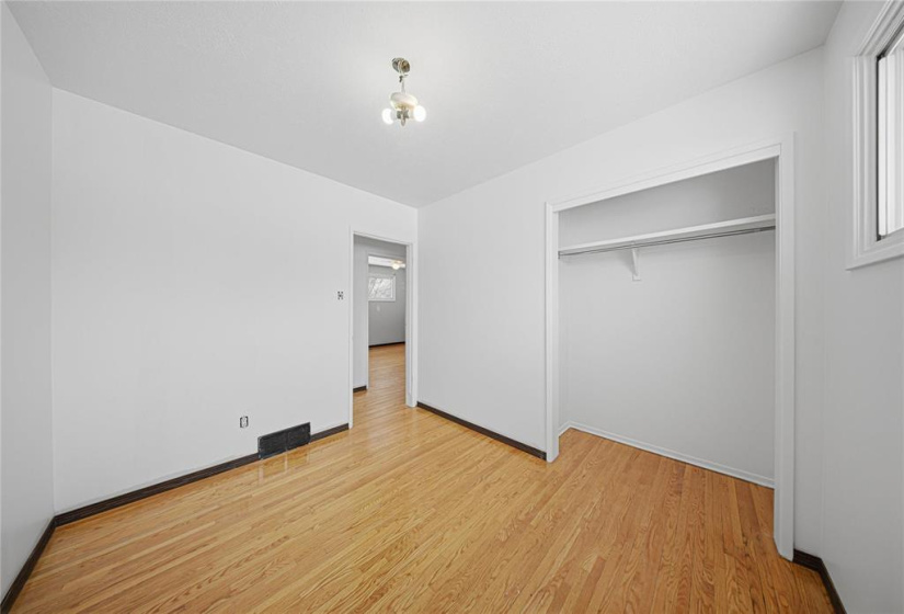 20 Maplehurst, 3 Bedrooms Bedrooms, 11 Rooms Rooms,1 BathroomBathrooms,Residential,For Sale,Maplehurst