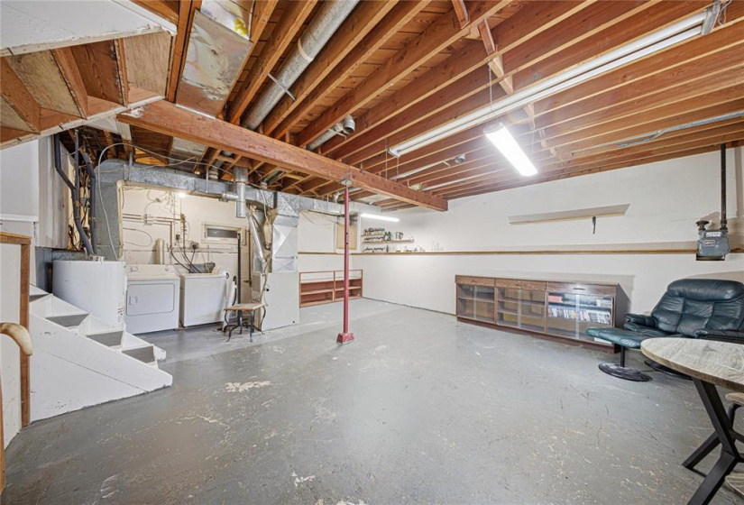 20 Maplehurst, 3 Bedrooms Bedrooms, 11 Rooms Rooms,1 BathroomBathrooms,Residential,For Sale,Maplehurst