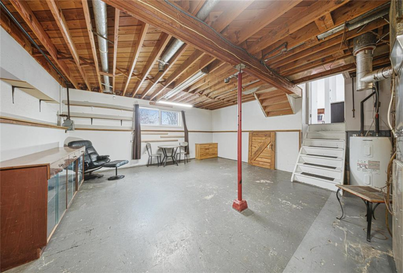 20 Maplehurst, 3 Bedrooms Bedrooms, 11 Rooms Rooms,1 BathroomBathrooms,Residential,For Sale,Maplehurst