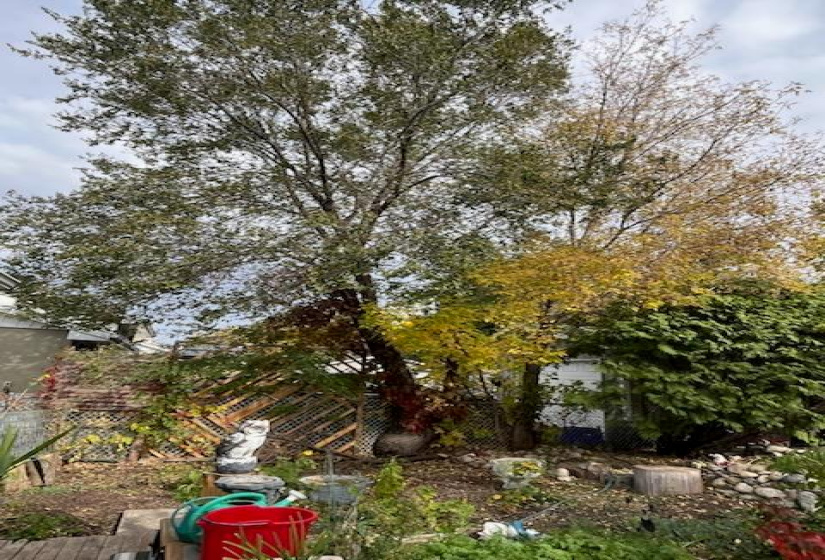 20 Maplehurst, 3 Bedrooms Bedrooms, 11 Rooms Rooms,1 BathroomBathrooms,Residential,For Sale,Maplehurst